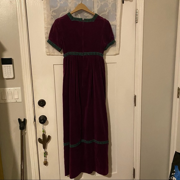 Vintage Beverly Paige velvet maxi embroidered cottage core dress shirt sleeve - Picture 11 of 16